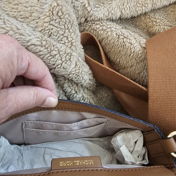 NWT MICHAEL KORS DENIM SLING CROSSBODY W/ WEBBED STRAP - Picture 9 of 10